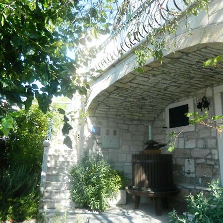 Villa Nikola Brela Exterior photo