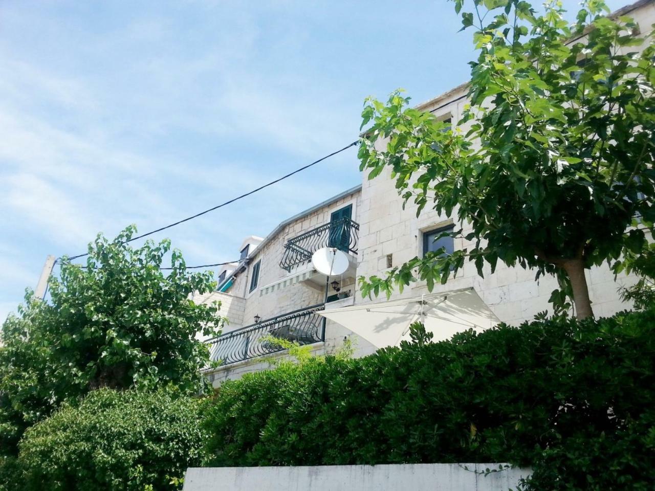 Villa Nikola Brela Exterior photo