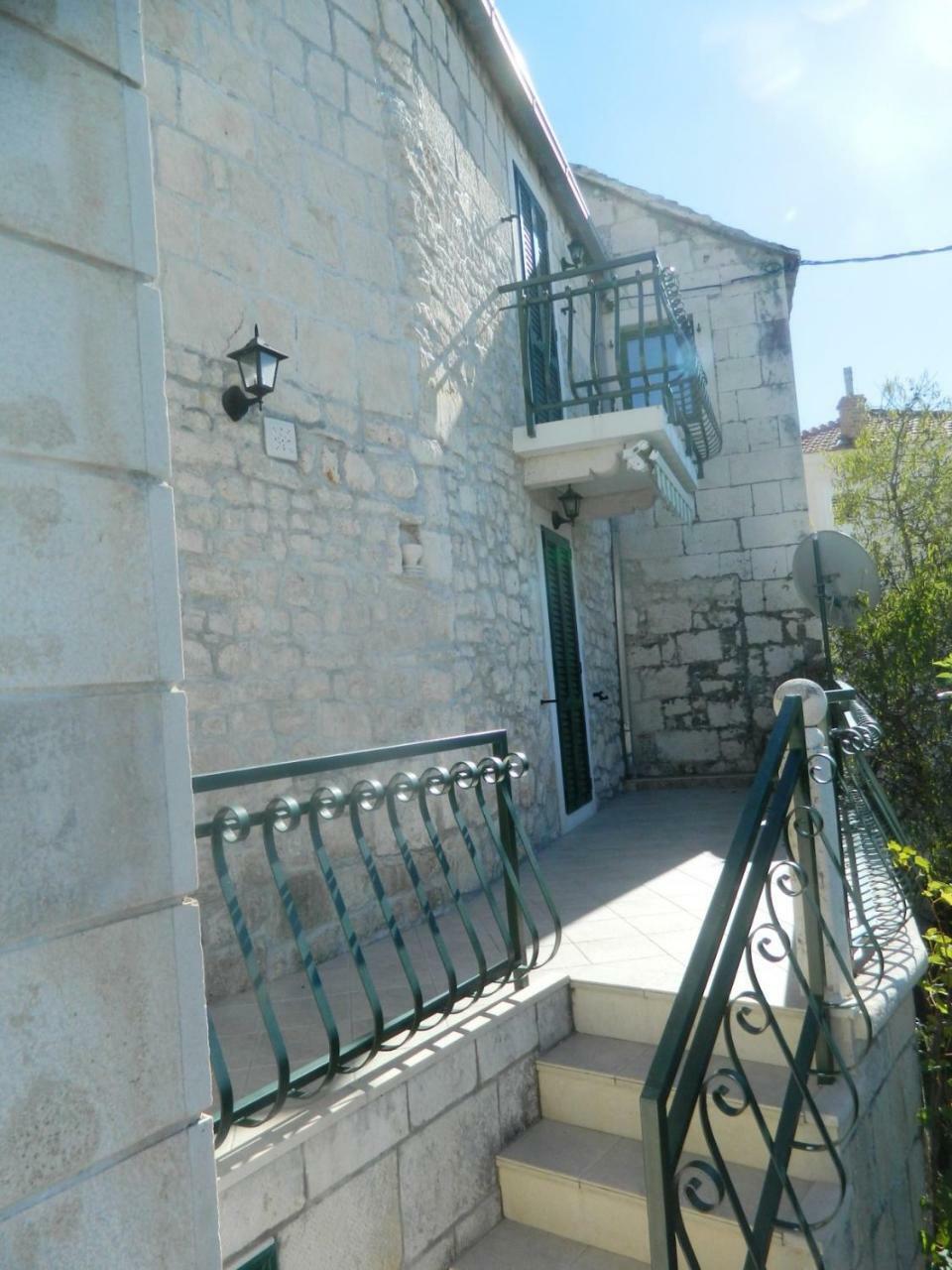 Villa Nikola Brela Exterior photo